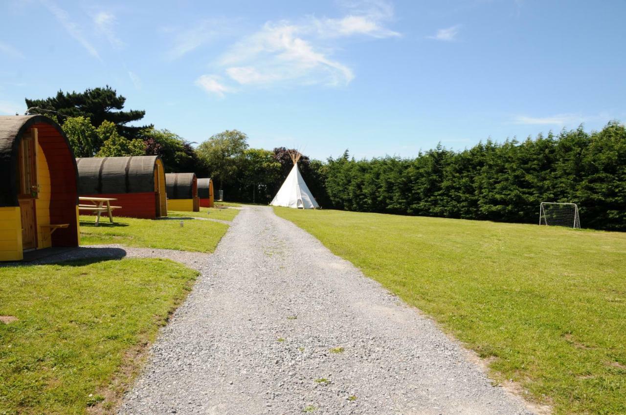 Coach Field Camp Exterior foto